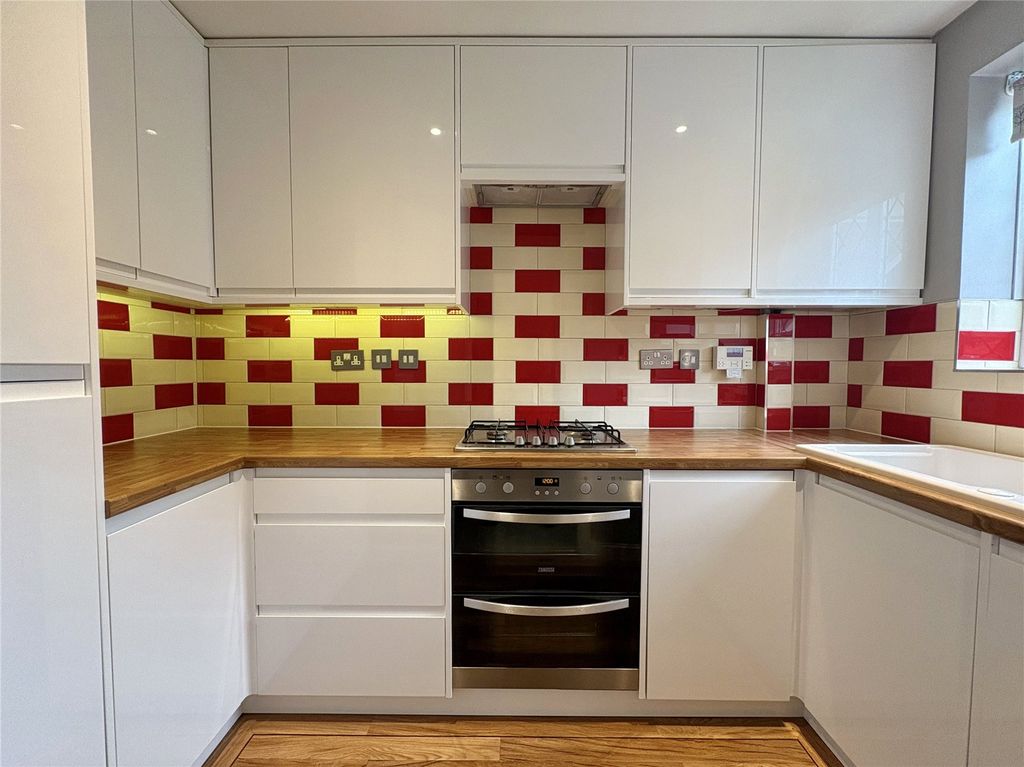 Property photo 2 of 11 Picture No. 02