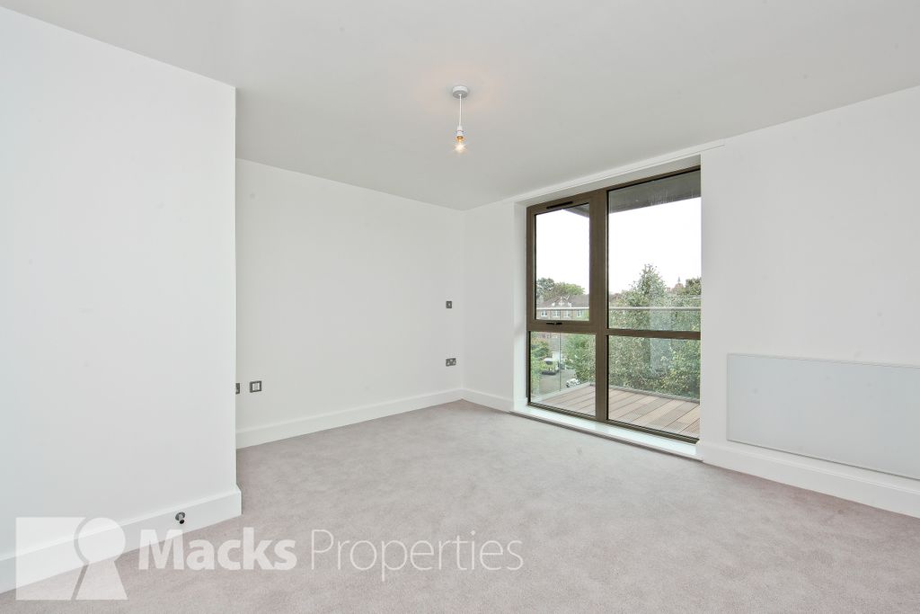 Property photo 3 of 9