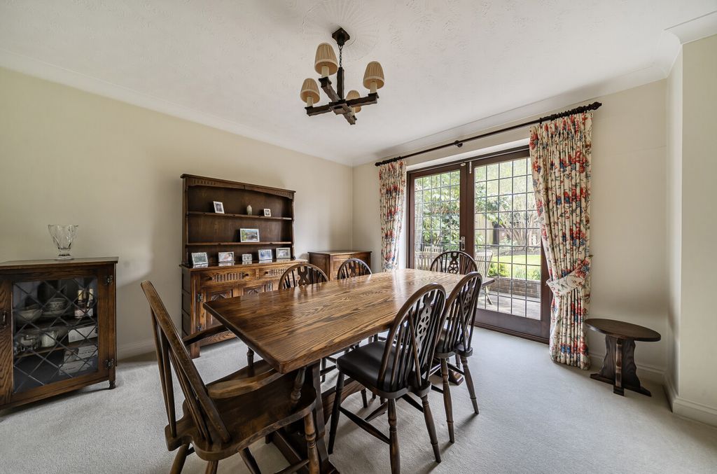 Property photo 3 of 22 1433799-16-69c277...