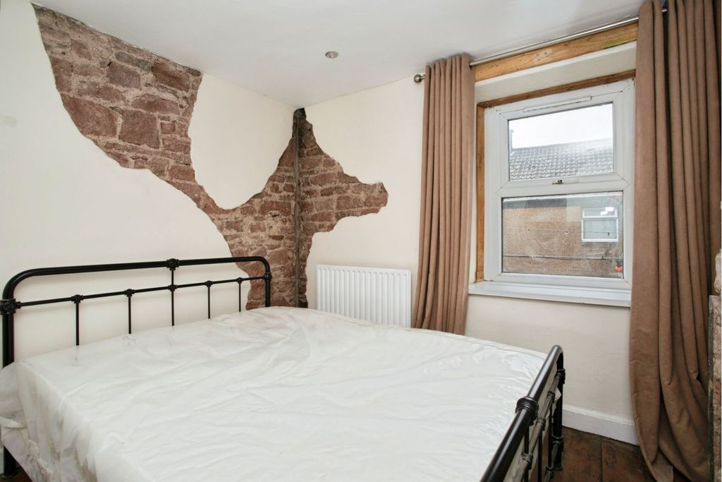 Property photo 2 of 12 Annexe Bedroom One