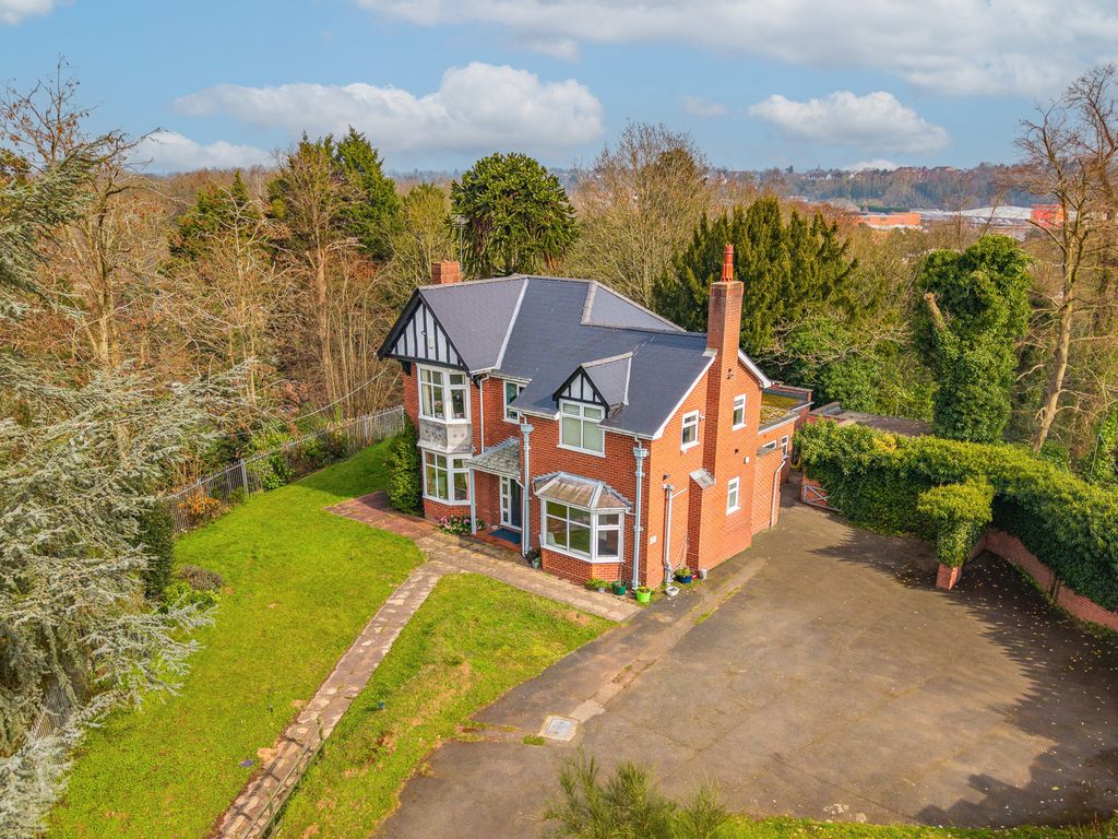 Property photo 2 of 13