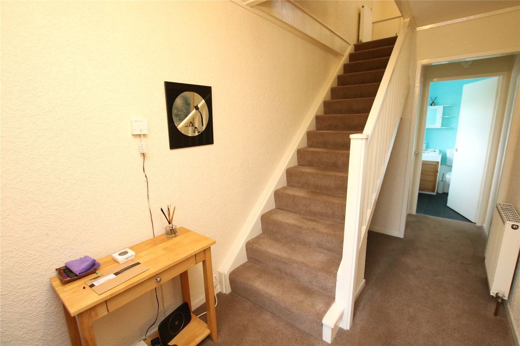 Property photo 2 of 28 Hall