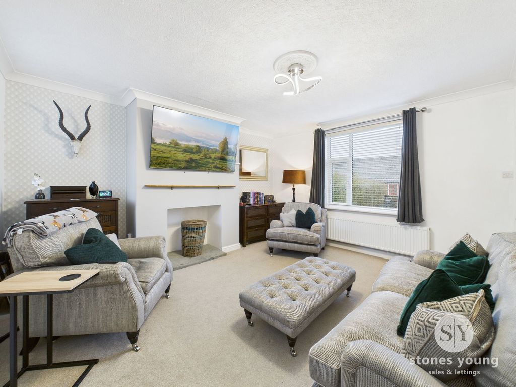 Property photo 2 of 25