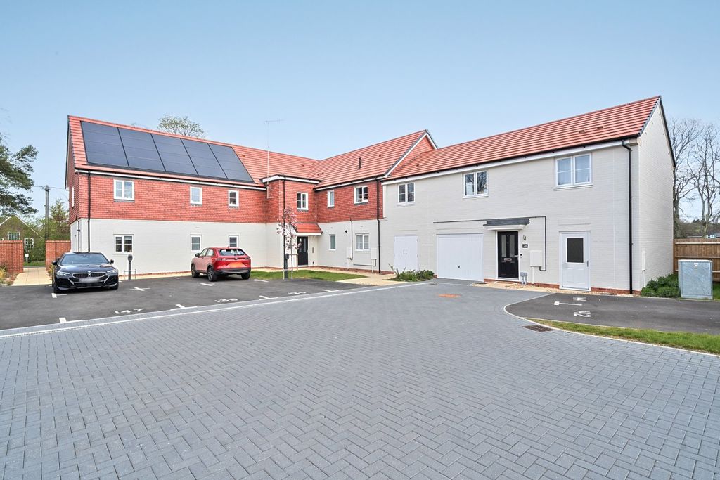 Property photo 1 of 22 Picture No. 29