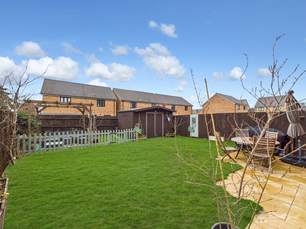 Property photo 1 of 21 Garden- Mark Stephens Ewemove Newmarket And Soham