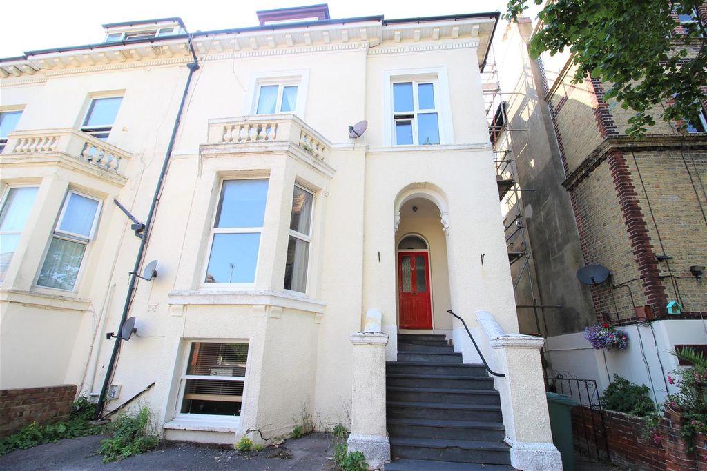 Property photo 1 of 5