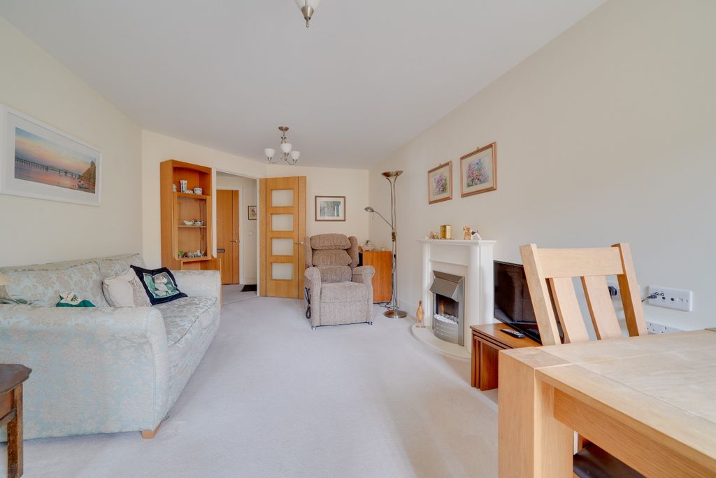 Property photo 3 of 10 3108664