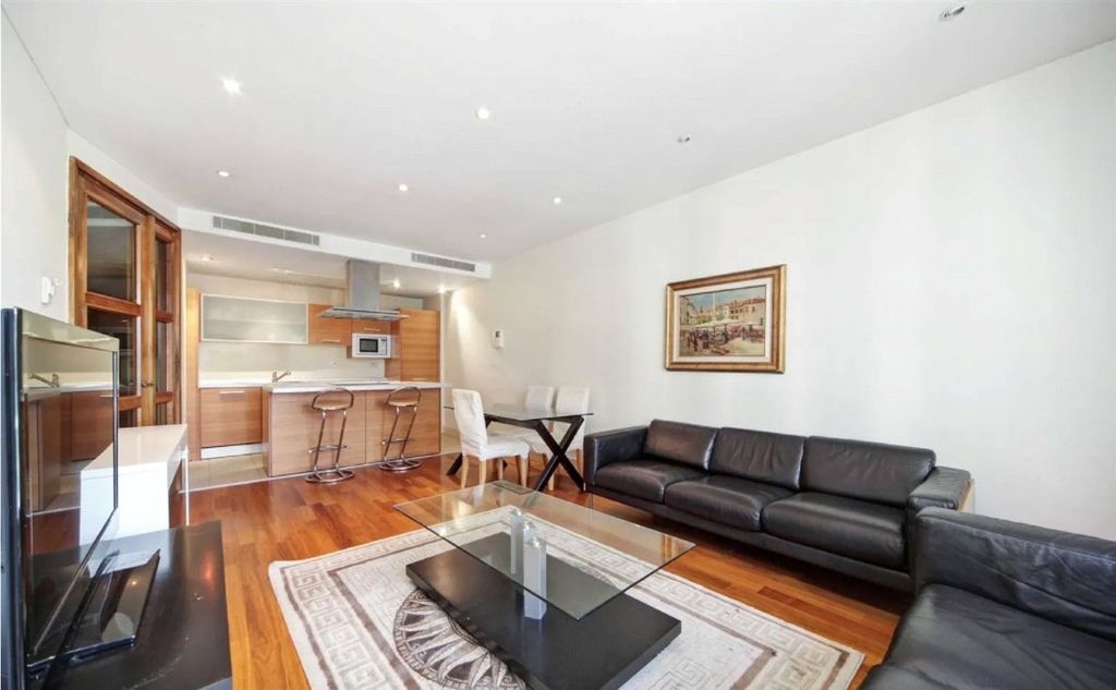 Property photo 2 of 10 Picture No. 04