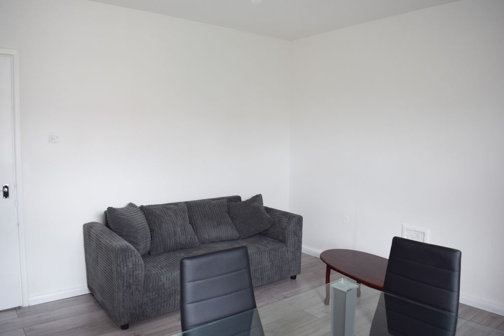 Property photo 3 of 19 Photo 13