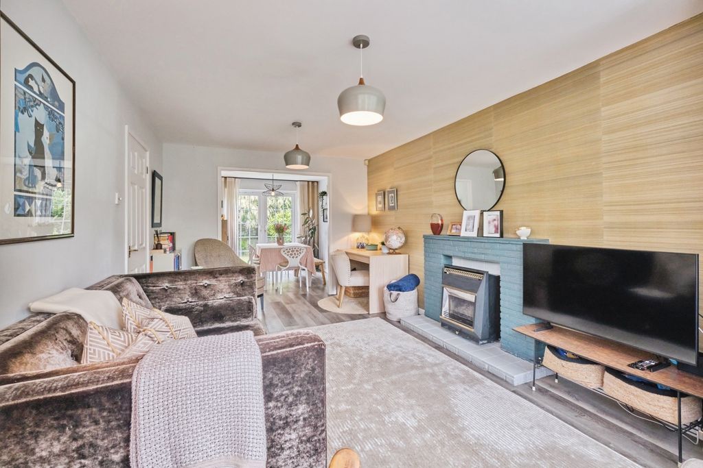 Property photo 3 of 19 Pbox-Img.Jpg