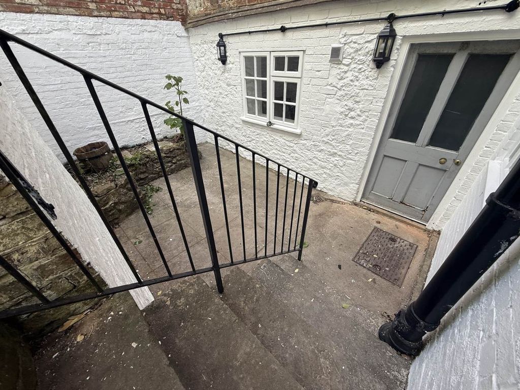 Property photo 1 of 7 Courtyard Photo