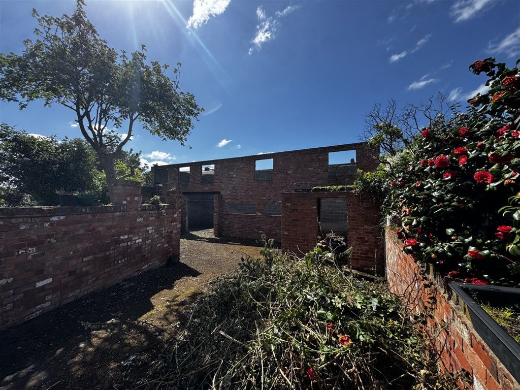 Property photo 2 of 12
