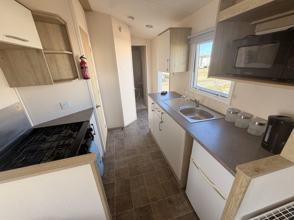 Property photo 2 of 5 Kitchen