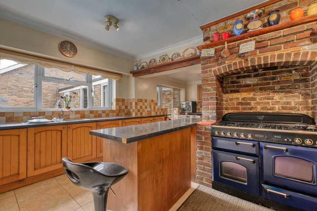 Additional image 9 of 5 bed detached bungalow for saleHempstead Lane, Hailsham BN27
