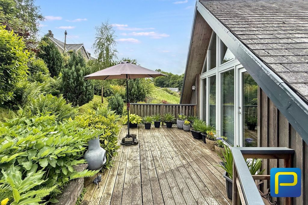 Property photo 3 of 54