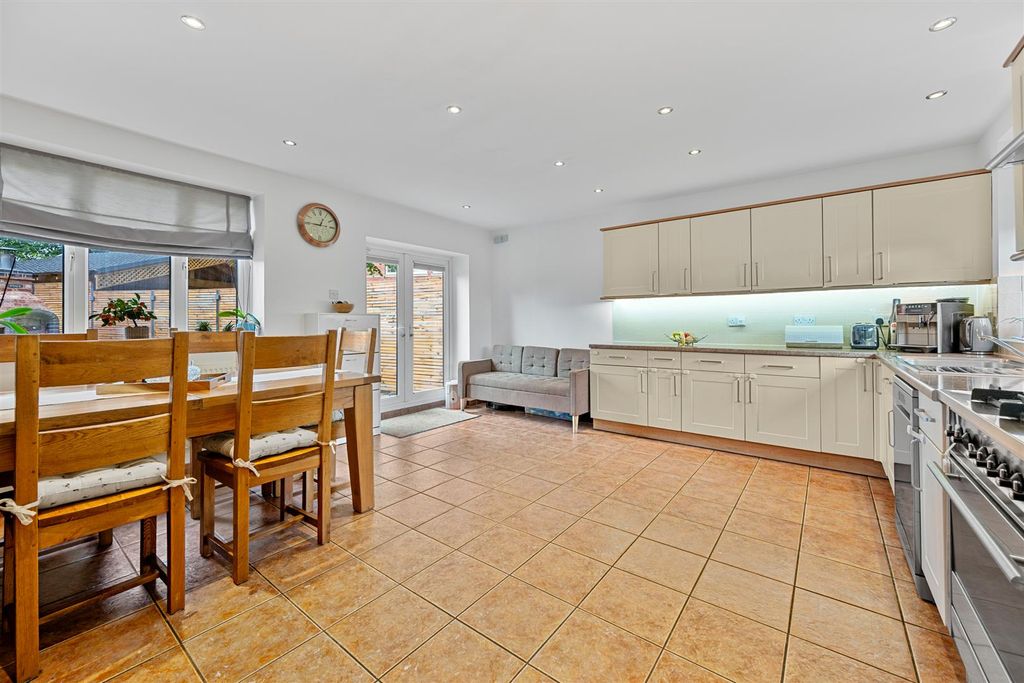 Property photo 2 of 38 Kitchen/Dining Room
