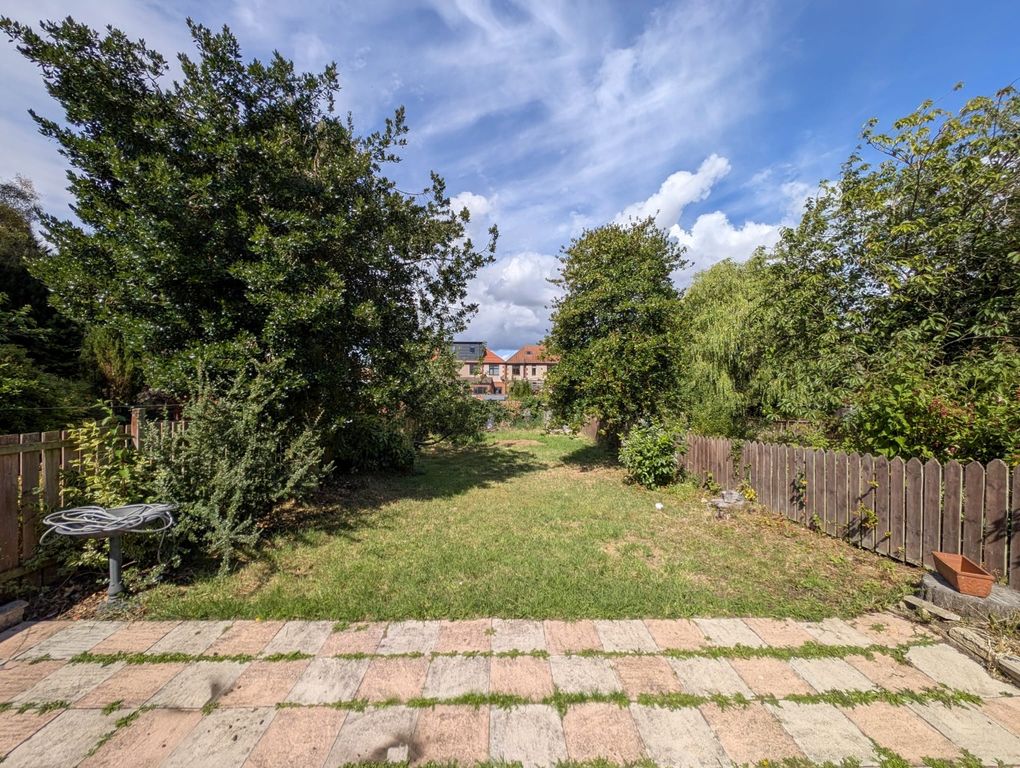 Property photo 2 of 12