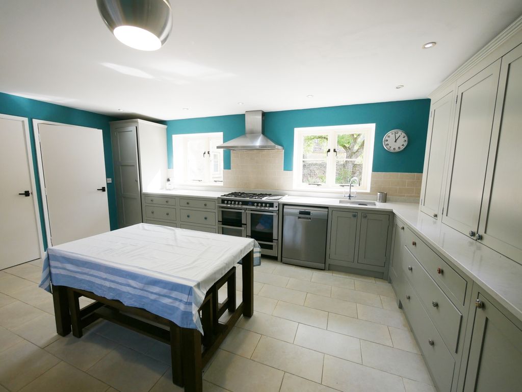 Property photo 2 of 13 Kitchen