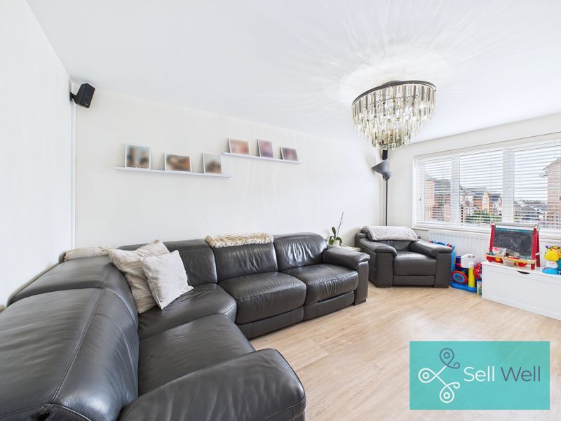 Property photo 2 of 37 Lounge