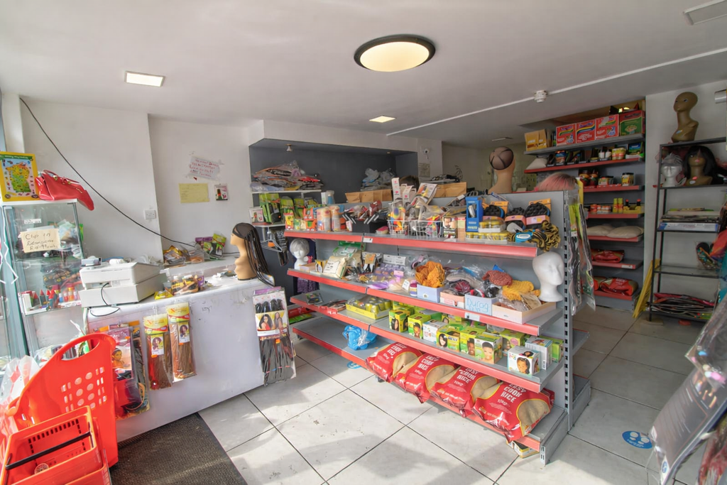 Property photo 3 of 7 Shopfloor