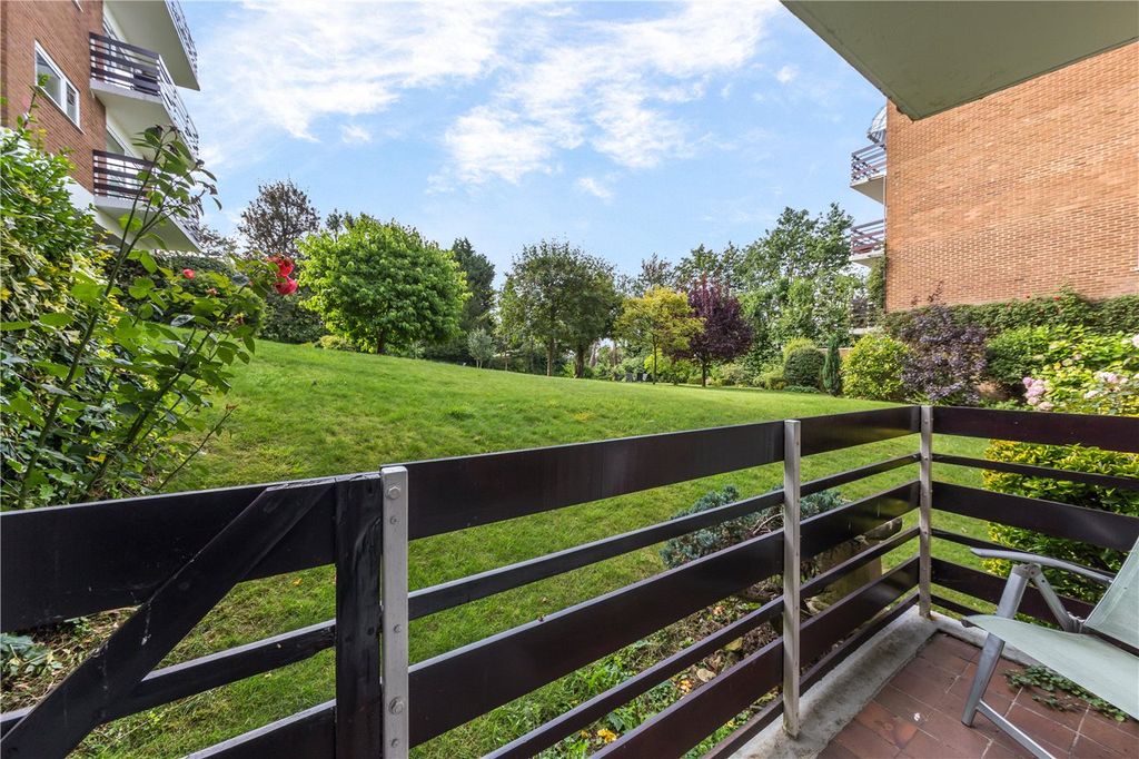 Additional image 11 of 3 bed flat for saleColeridge Court, Harpenden, Hertfordshire AL5