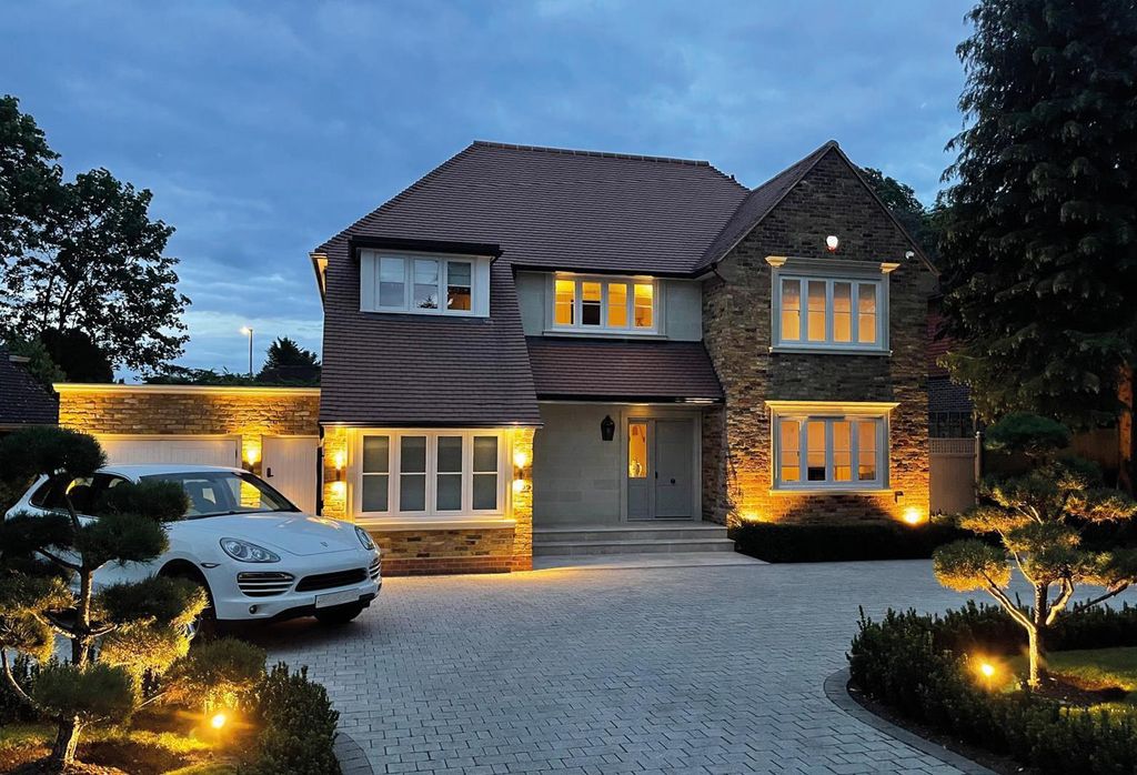 Additional image 24 of 4 bed detached house for saleBroadwater Rise, Guildford, Surrey GU1