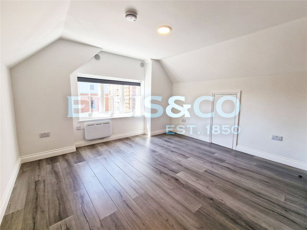 Property photo 3 of 10 Picture No. 08