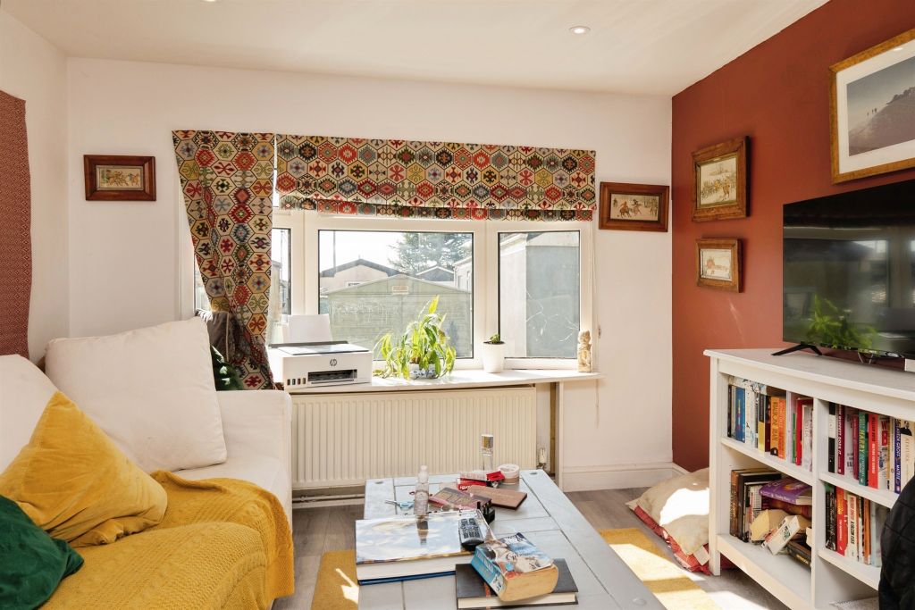 Property photo 2 of 17