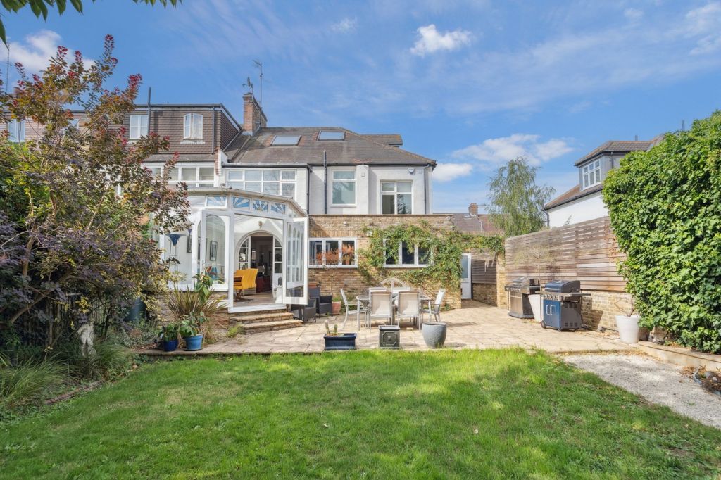 Property photo 2 of 26 Picture No. 17