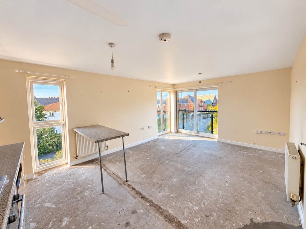 Property photo 2 of 11