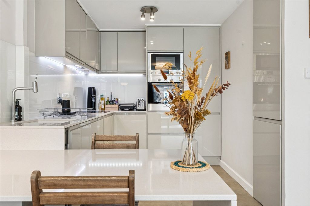 Property photo 1 of 13 Picture No. 05