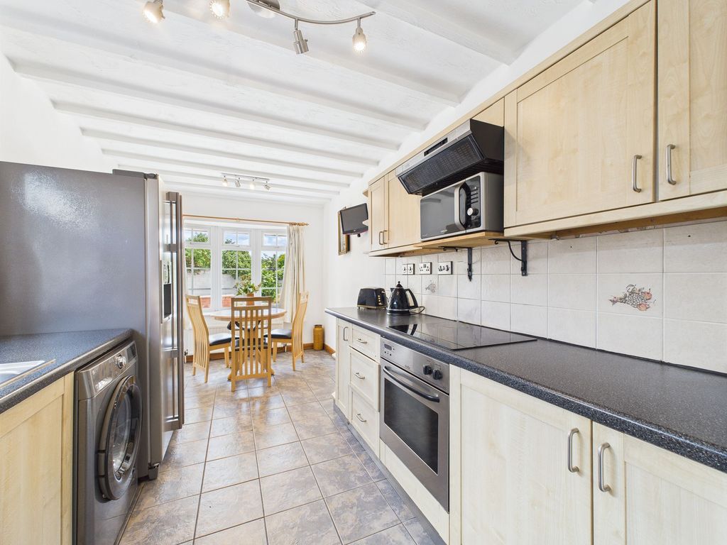 Property photo 3 of 14 Dining Kitchen
