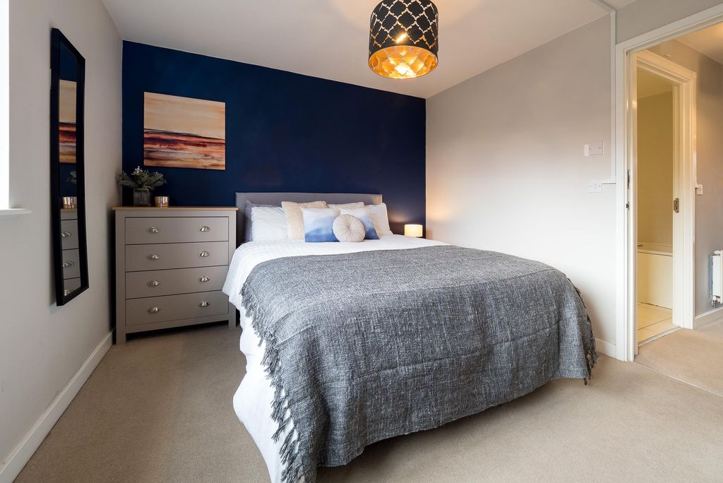 Property photo 3 of 9 Photo 2