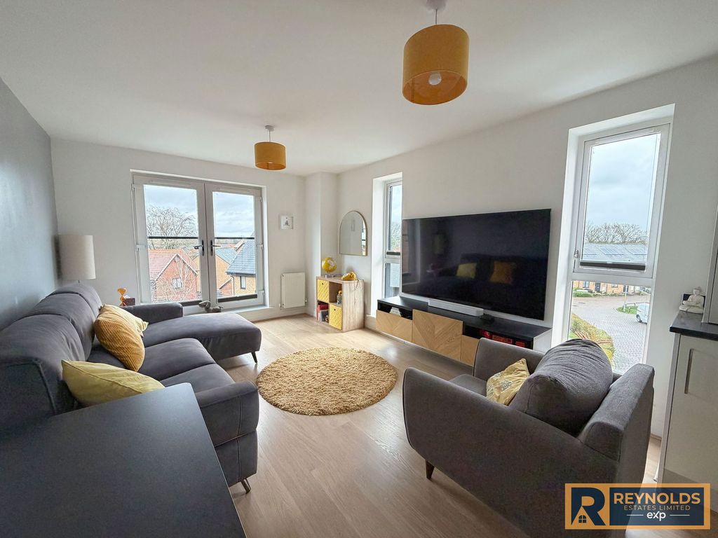 Property photo 3 of 11