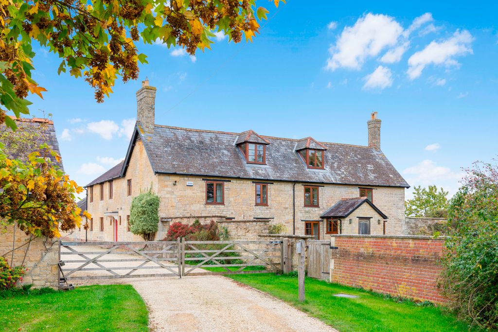 Property photo 1 of 23