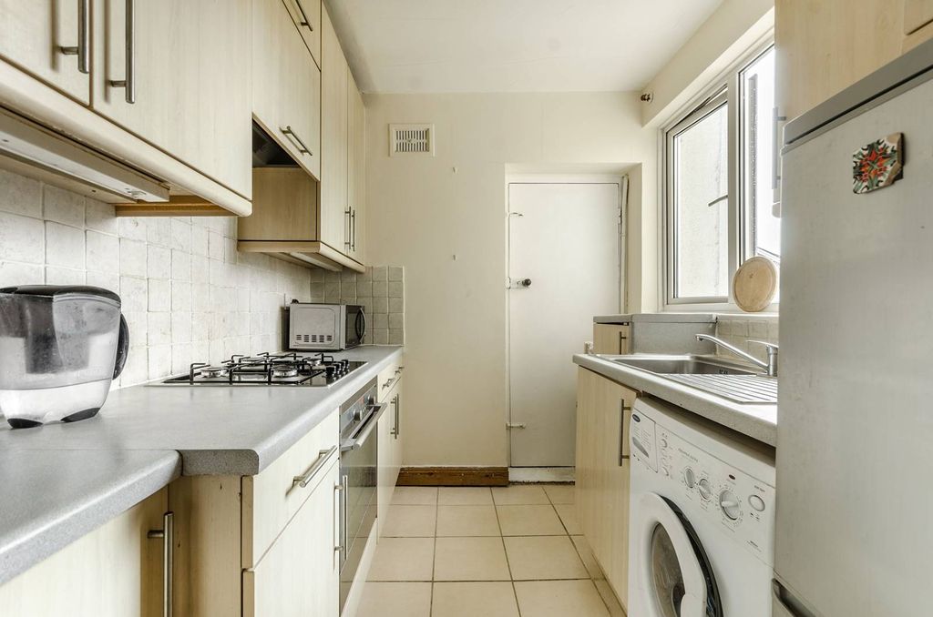 Property photo 3 of 9