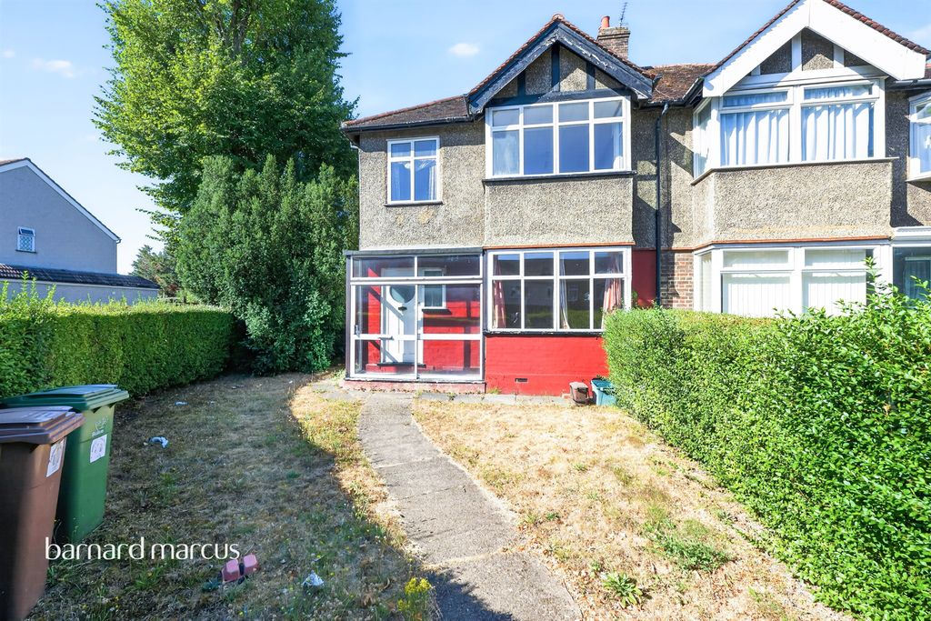 Property photo 2 of 23