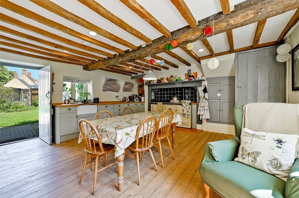 Property photo 1 of 15 Kitchen