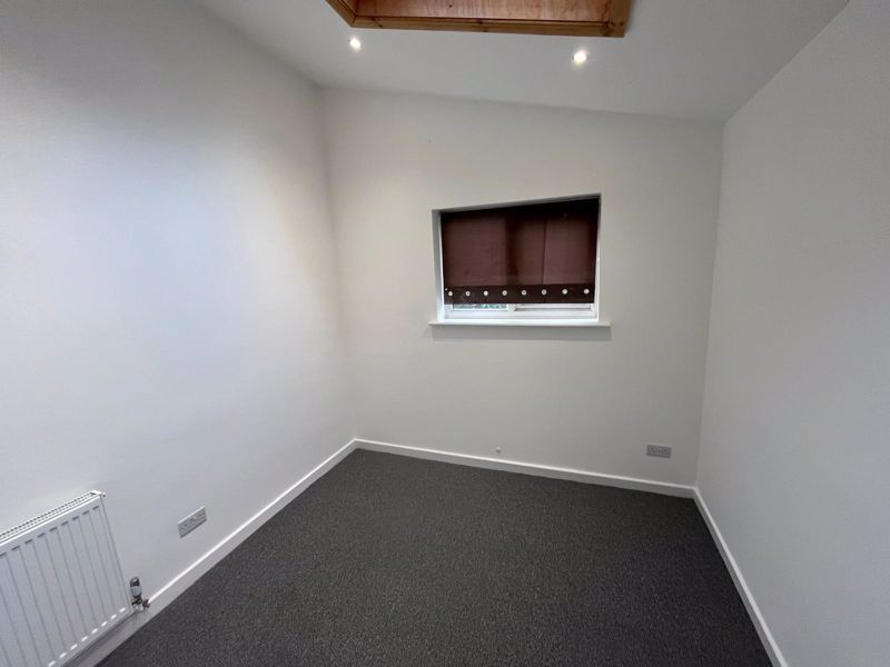 Property photo 3 of 11 Photo 11