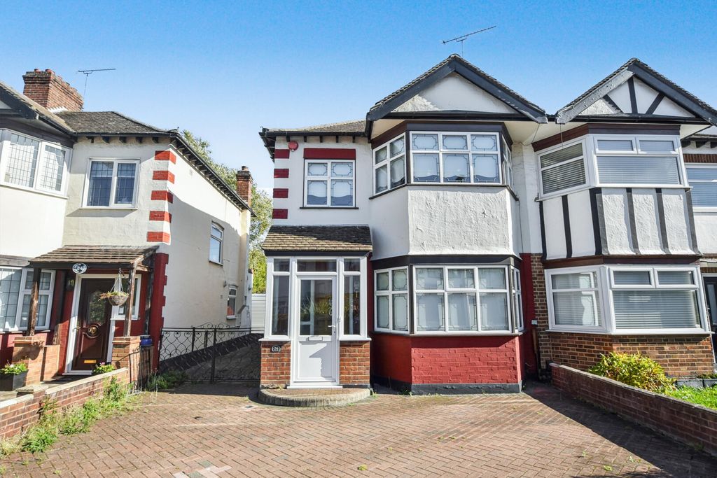 Property photo 1 of 18