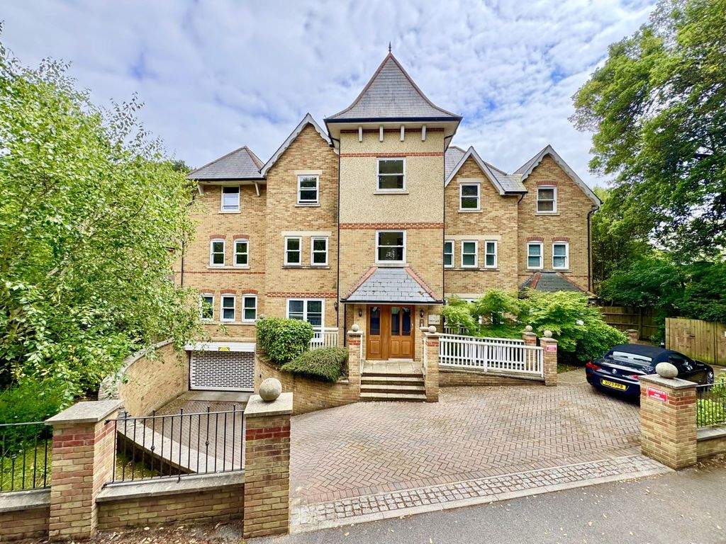 Property photo 3 of 17