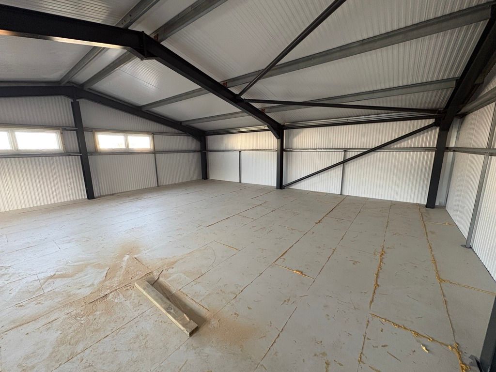 Property photo 3 of 6 Photo 8