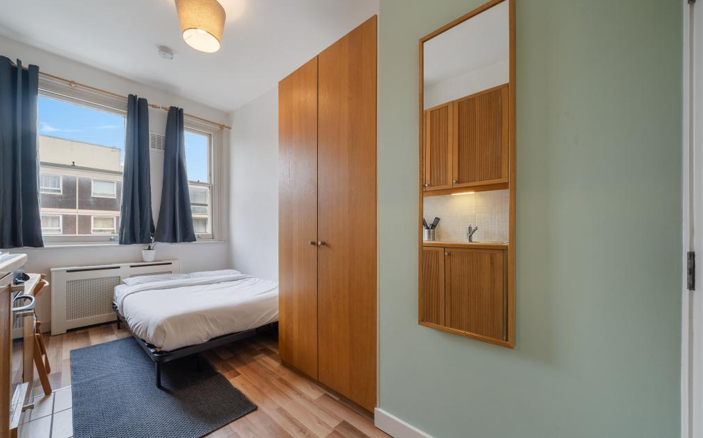 Property photo 1 of 6 Studio To Rent
