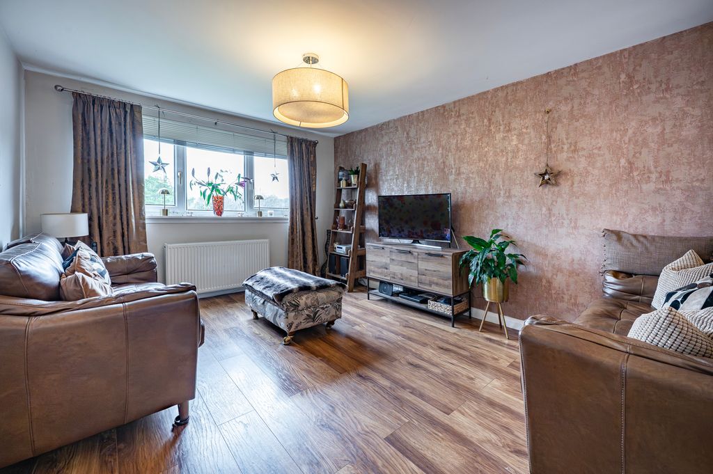 Property photo 3 of 39