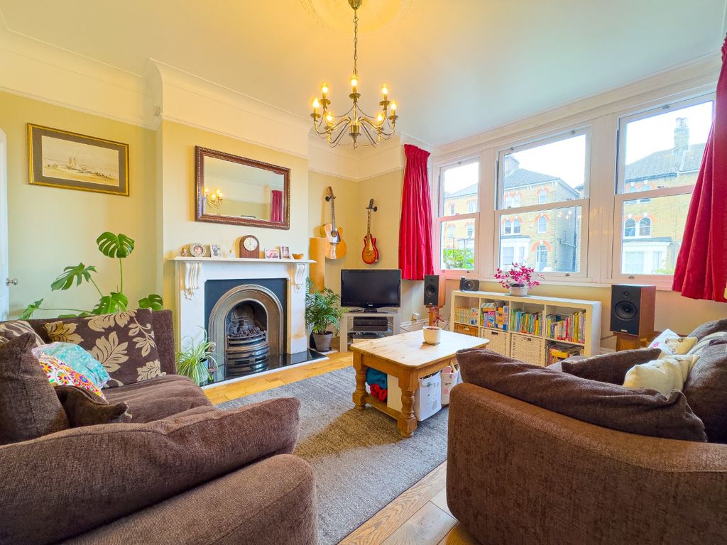 Property photo 2 of 29 5013684