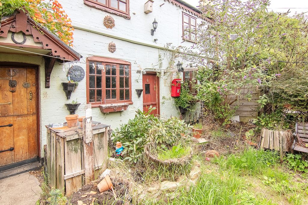 Property photo 1 of 21