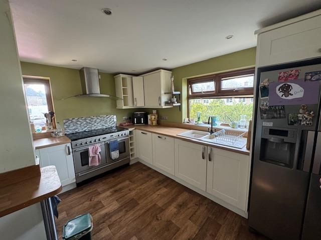 Property photo 3 of 14 Kitchen