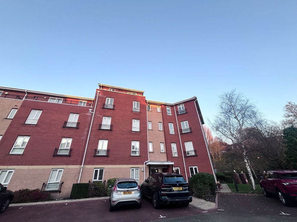 Property photo 1 of 12 External