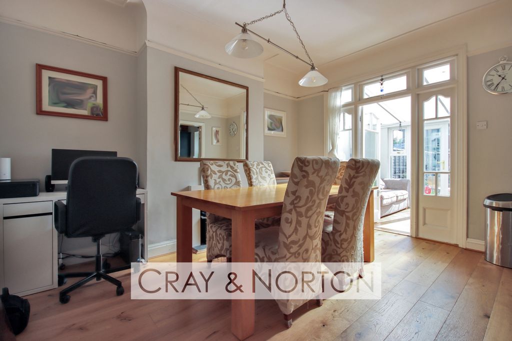 Property photo 3 of 11 Photo 3