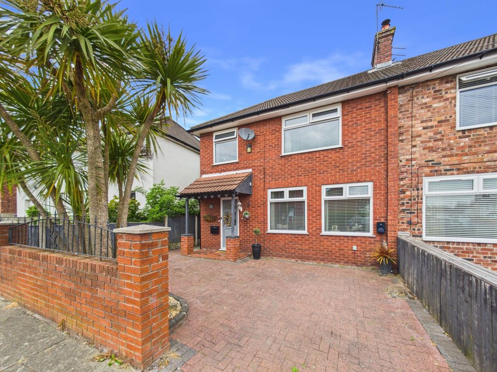 Property photo 1 of 28